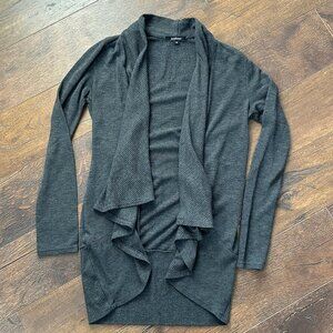 Women's Gray Sweater Shawl